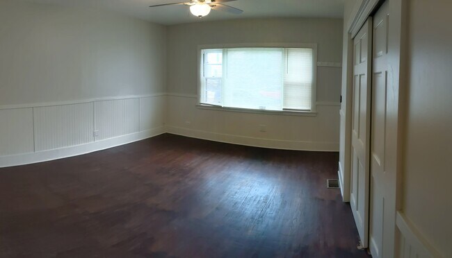 Front room (street View) - 916 Chatham St NW
