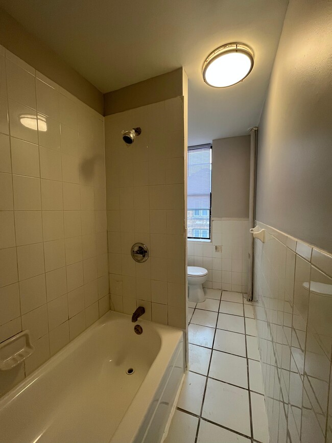 Foto del edificio - 5307 Palisade Ave