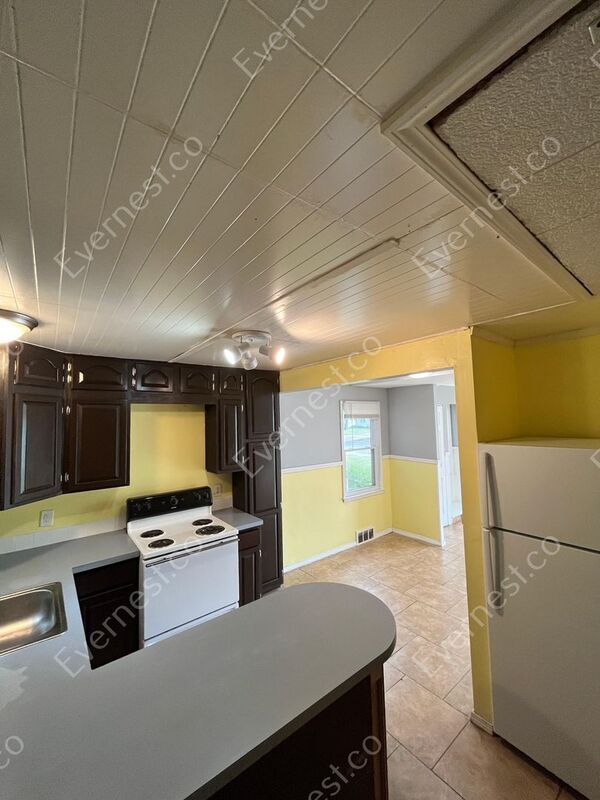 Foto del edificio - 22191 Morton St