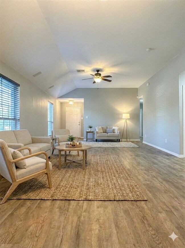 Building Photo - 2882 Sun River Ln