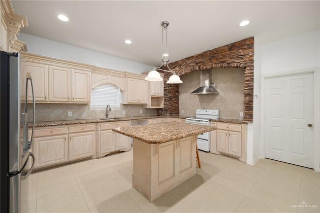 Building Photo - 3747 Magali Cir