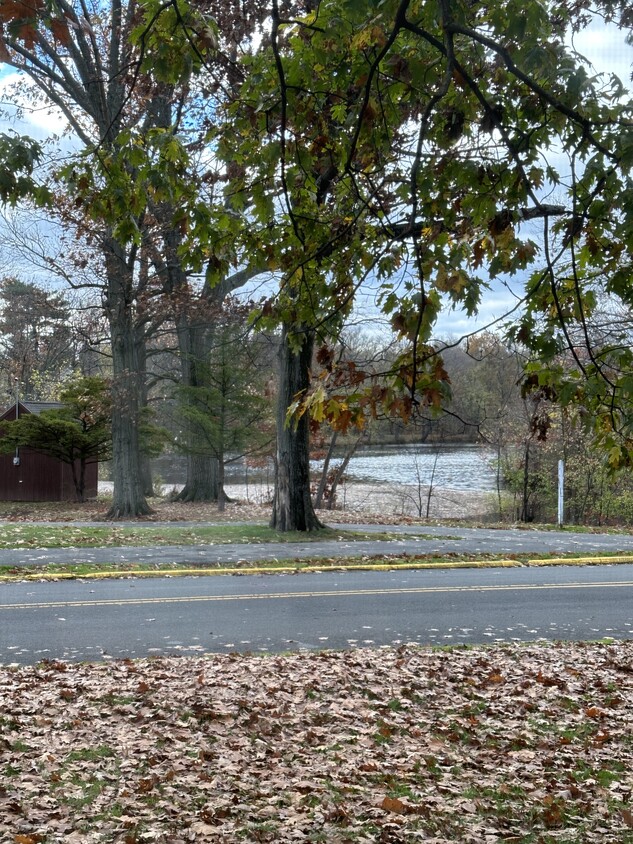 Rahway River Park Views - 1974 Saint Georges Ave