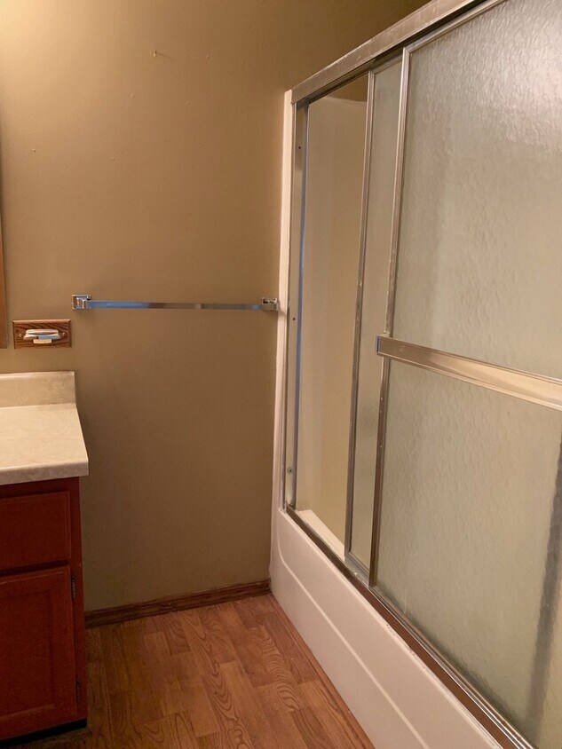 Primary Photo - 2 Bedroom 2 Bathroom Condo Close to Campus!