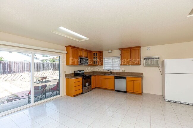 Building Photo - 8740 Flanders Dr