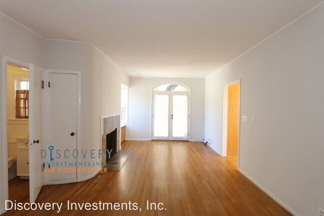Building Photo - 1028 Hollywood Ave