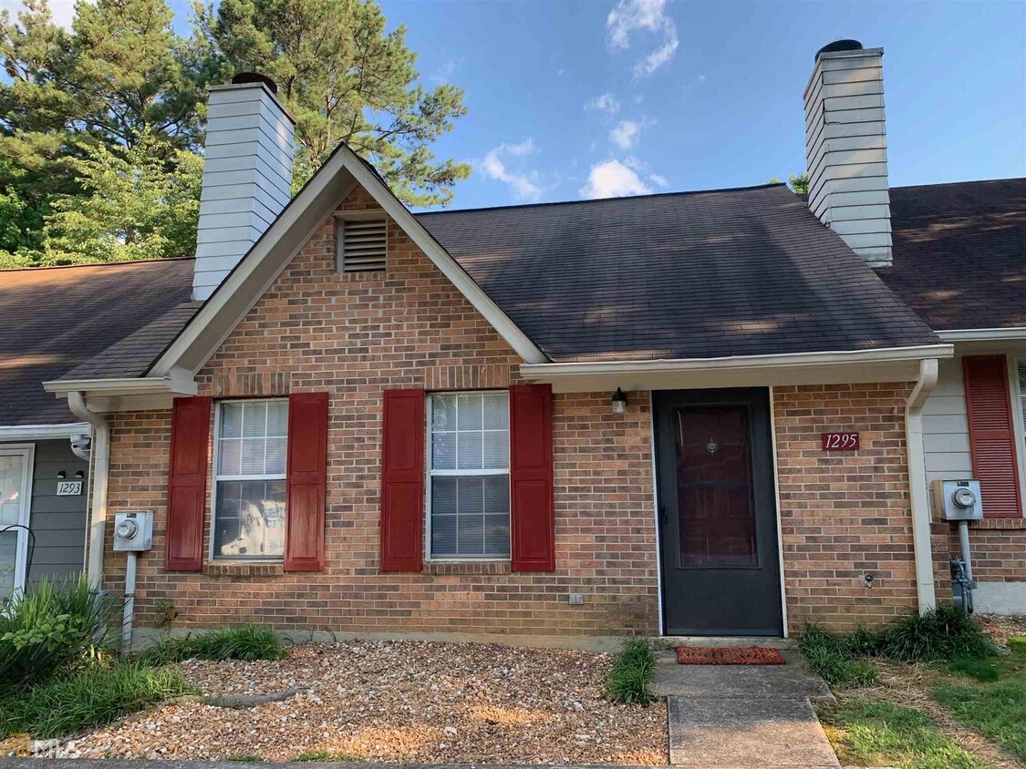 Foto principal - 1295 Green Tee Dr SW