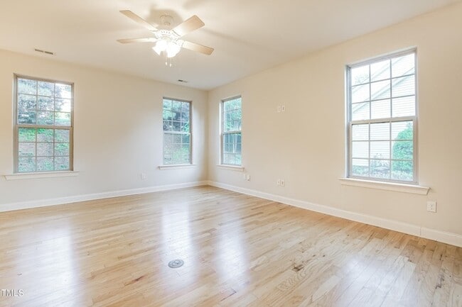 Building Photo - Build Equity While Leasing - Lease and Own...