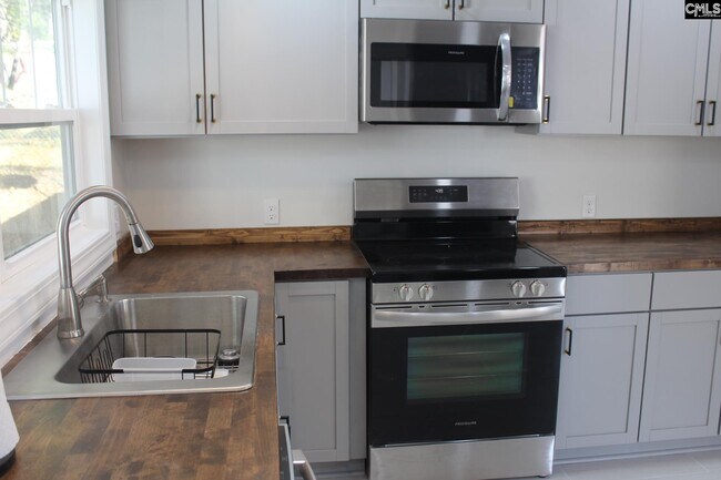 Foto del edificio - 955 Laurie Ln