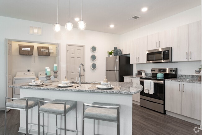 Interior Photo - The Shore Luxury Apartment Homes