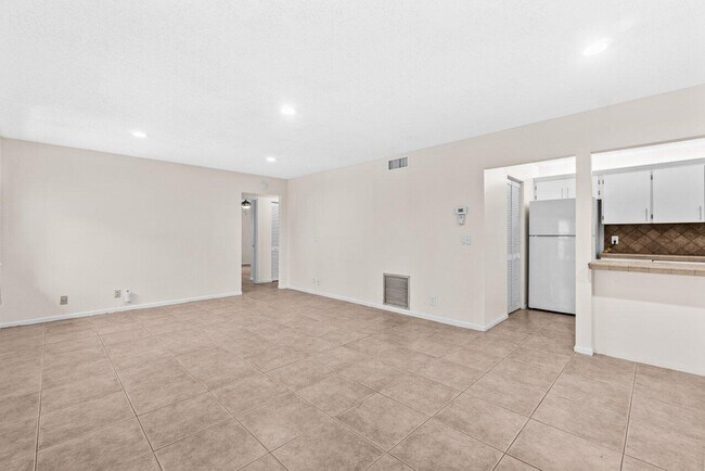 Building Photo - 432 Pine Glen Ln