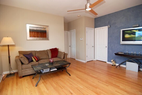 Living Room - 834 N Wood St