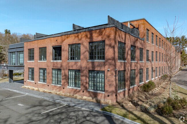 41 Richmondville Ave - The Mill
