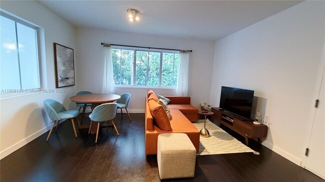 Foto del edificio - 551 Michigan Ave