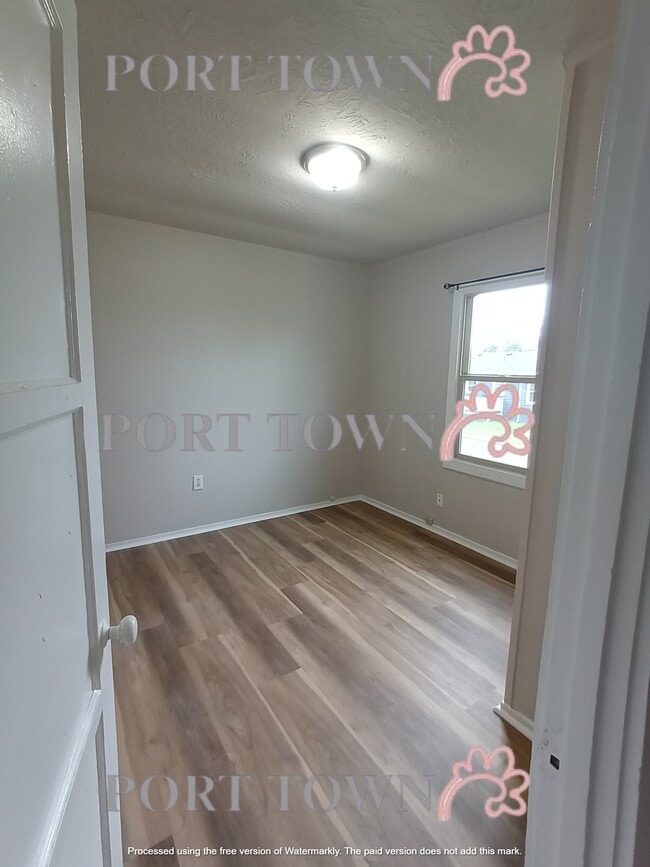 Building Photo - River Grove