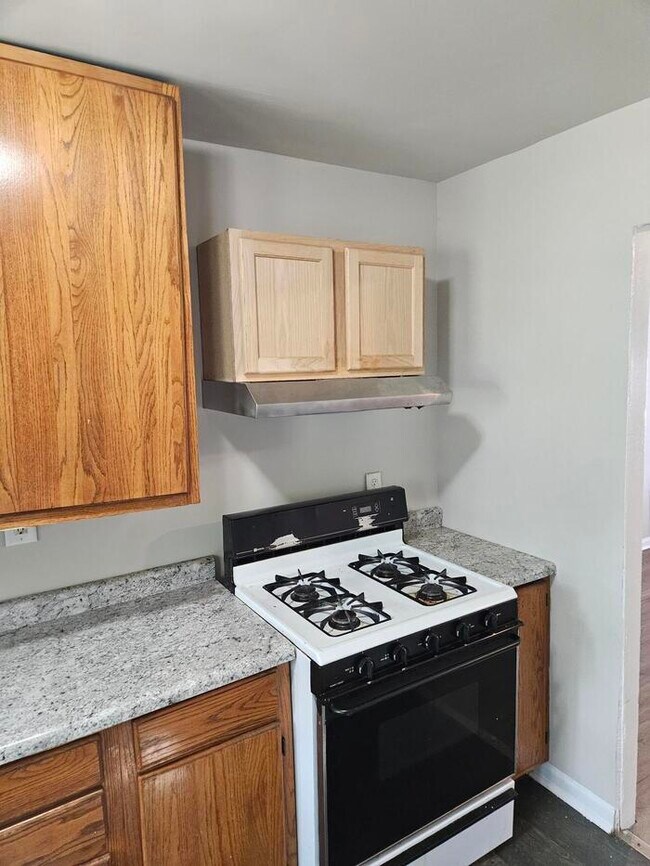 Foto del edificio - 2 Bedroom home for rent