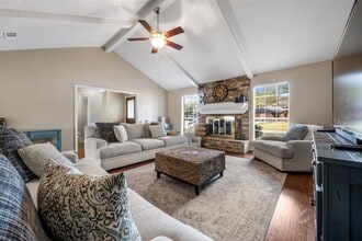 Building Photo - 1018 Trowbridge Dr