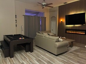 Building Photo - 3089 Williamsburg Ct