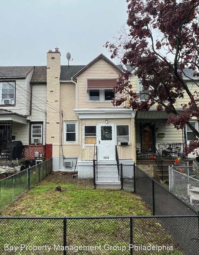 Foto principal - 3 br, 1 bath House - 7072 Clover Ln