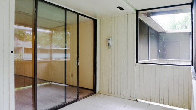 Foto del edificio - 613 SW 75th St