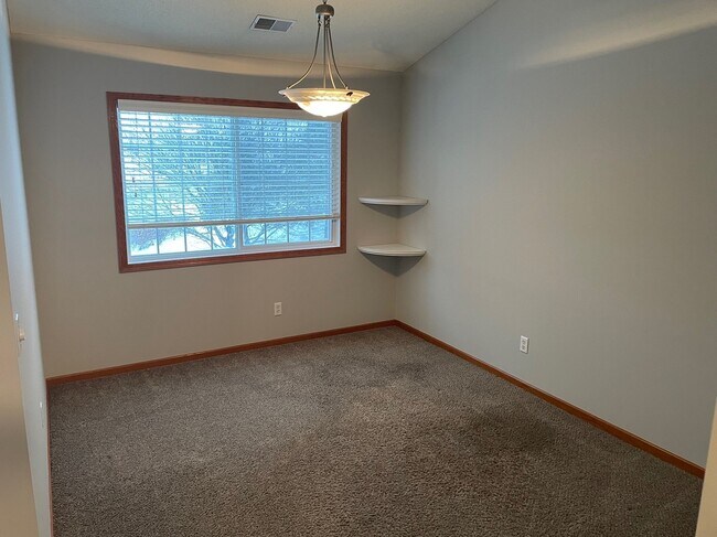 Building Photo - 15367 Flower Way
