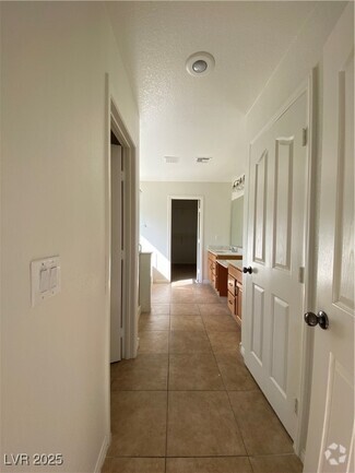 Building Photo - 771 Calstock Ct