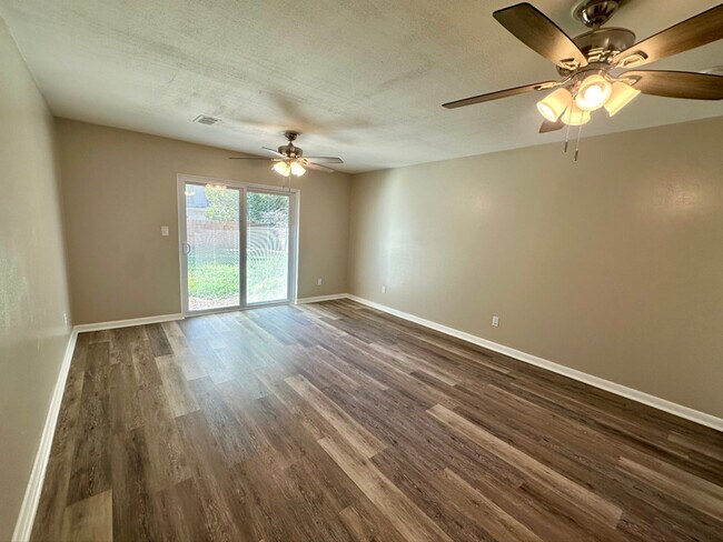 Foto del edificio - 6307 Jack St