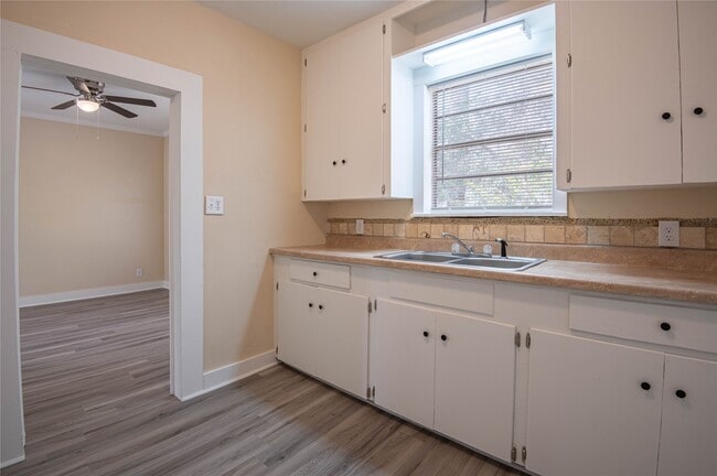 Building Photo - 308 Kelley Blvd