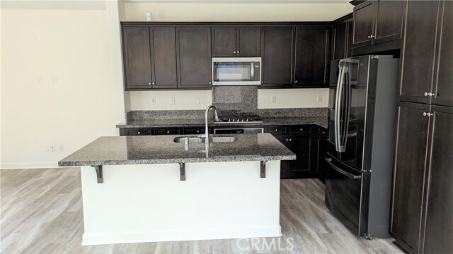 Foto del edificio - 15807 Moonflower Ave