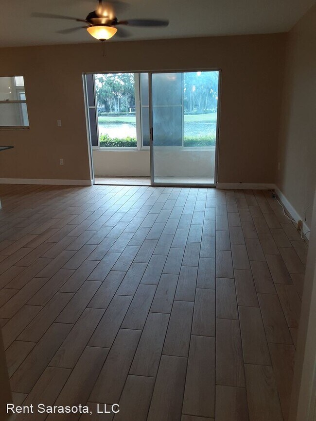 Foto del edificio - 7231 W Country Club Dr N