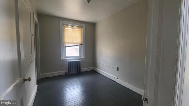 Foto del edificio - 516 E Oak St