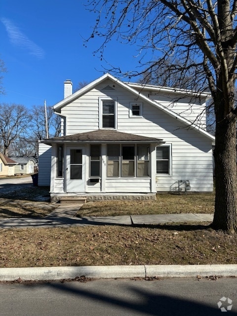 Building Photo - 303 S Summit St