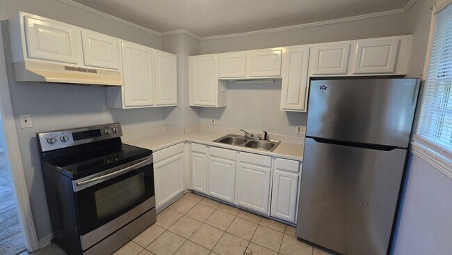 Foto del edificio - 3232 Brookwood Ct