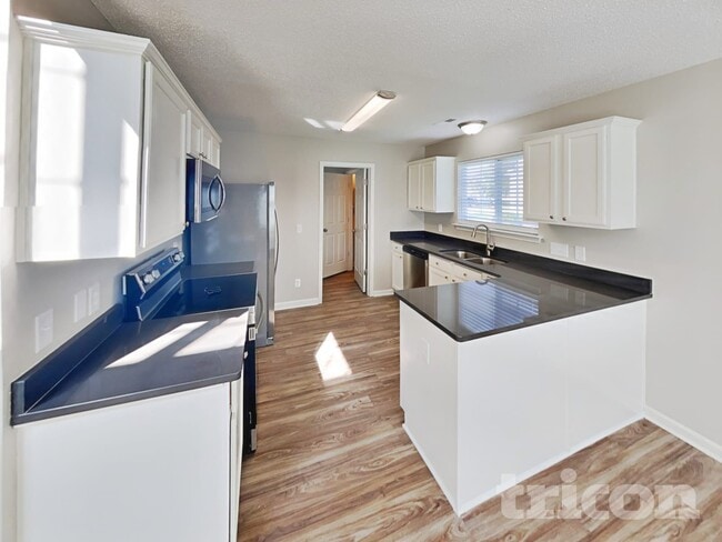 Building Photo - 1017 Highstone Dr