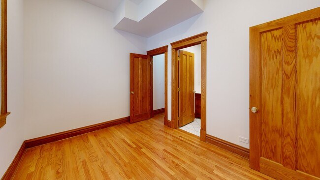 Foto del edificio - 3406 N Sheffield Ave