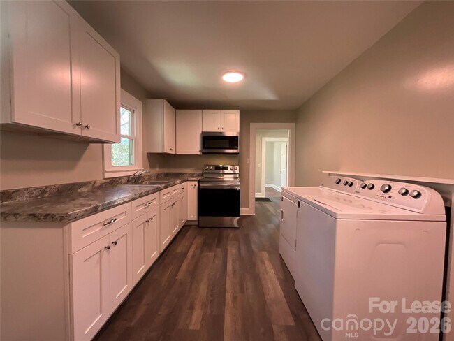 Foto del edificio - 611 Hoover Dr