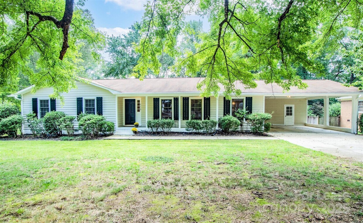 Primary Photo - 5110 Chaplin Ln