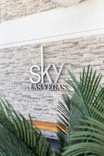 Building Photo - 2700 S Las Vegas Blvd
