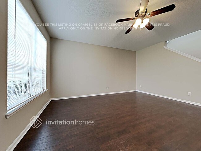 Foto del edificio - 252 Candlebark Dr