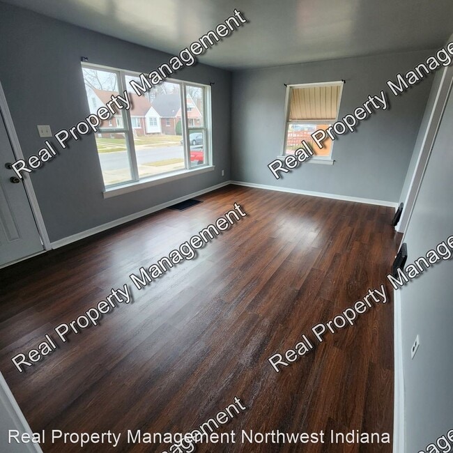 Foto del edificio - 3 br, 1 bath House - 7216 McLaughlin Avenue