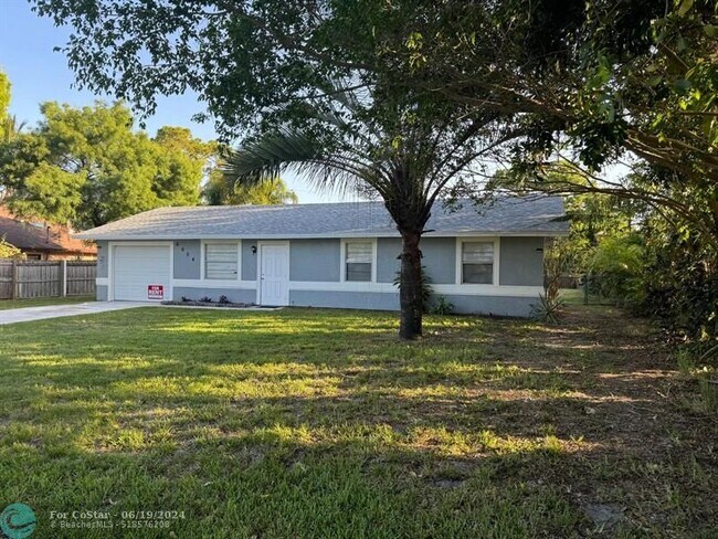 Building Photo - 6604 Pensacola Rd
