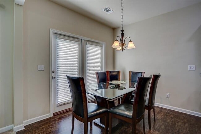 Foto del edificio - 1438 Brookmere Way