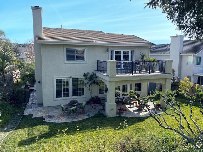 Foto del edificio - Private Courtyard Entry & Expansive Backyard Oasis