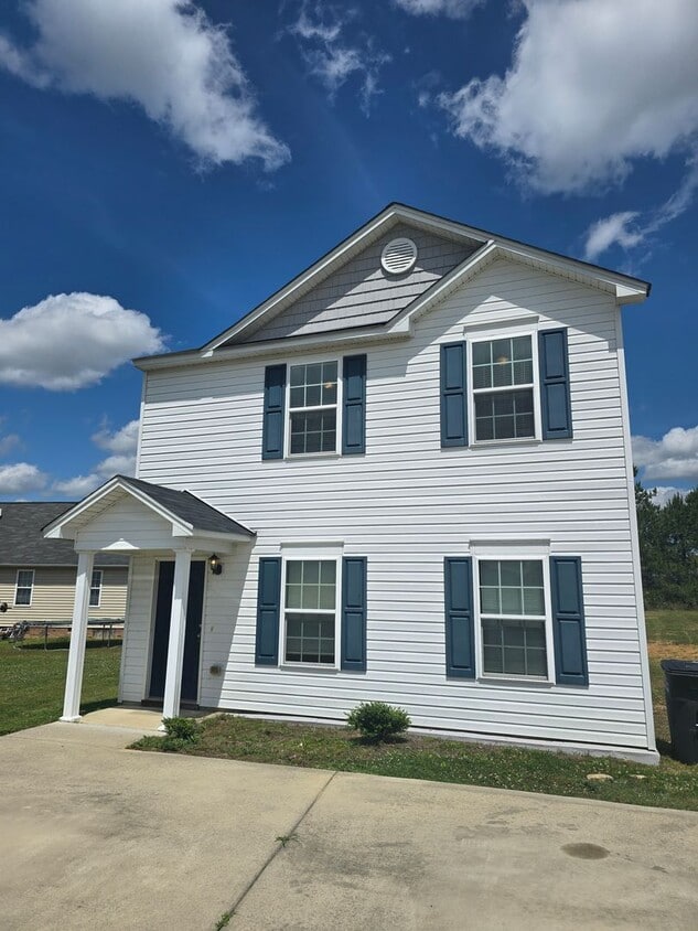 Primary Photo - New Listing!