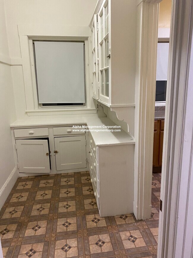 Foto del edificio - 11 Westwood Rd