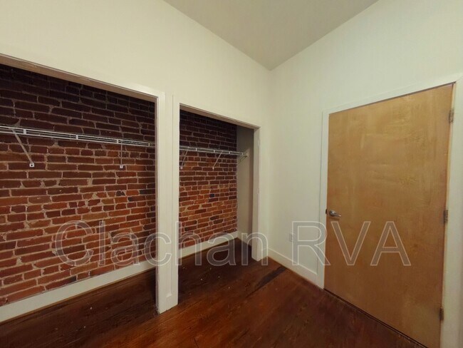 Building Photo - 301 Goshen St