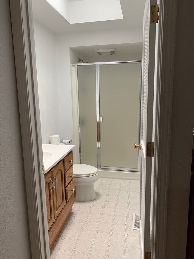 Foto del edificio - 2122 Smith Ln