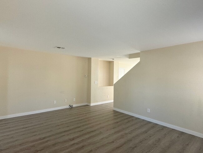 Building Photo - 8305 Golden Amber St