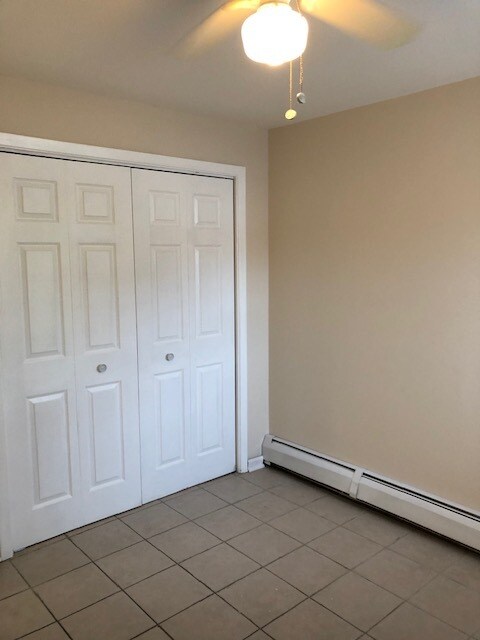 Bedroom/Closet - 2100 N Harlem Ave