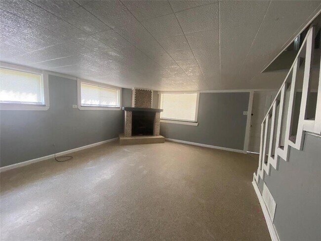 Building Photo - 4315 Green Oak Dr