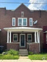 Building Photo - 2713 Thompson Pl